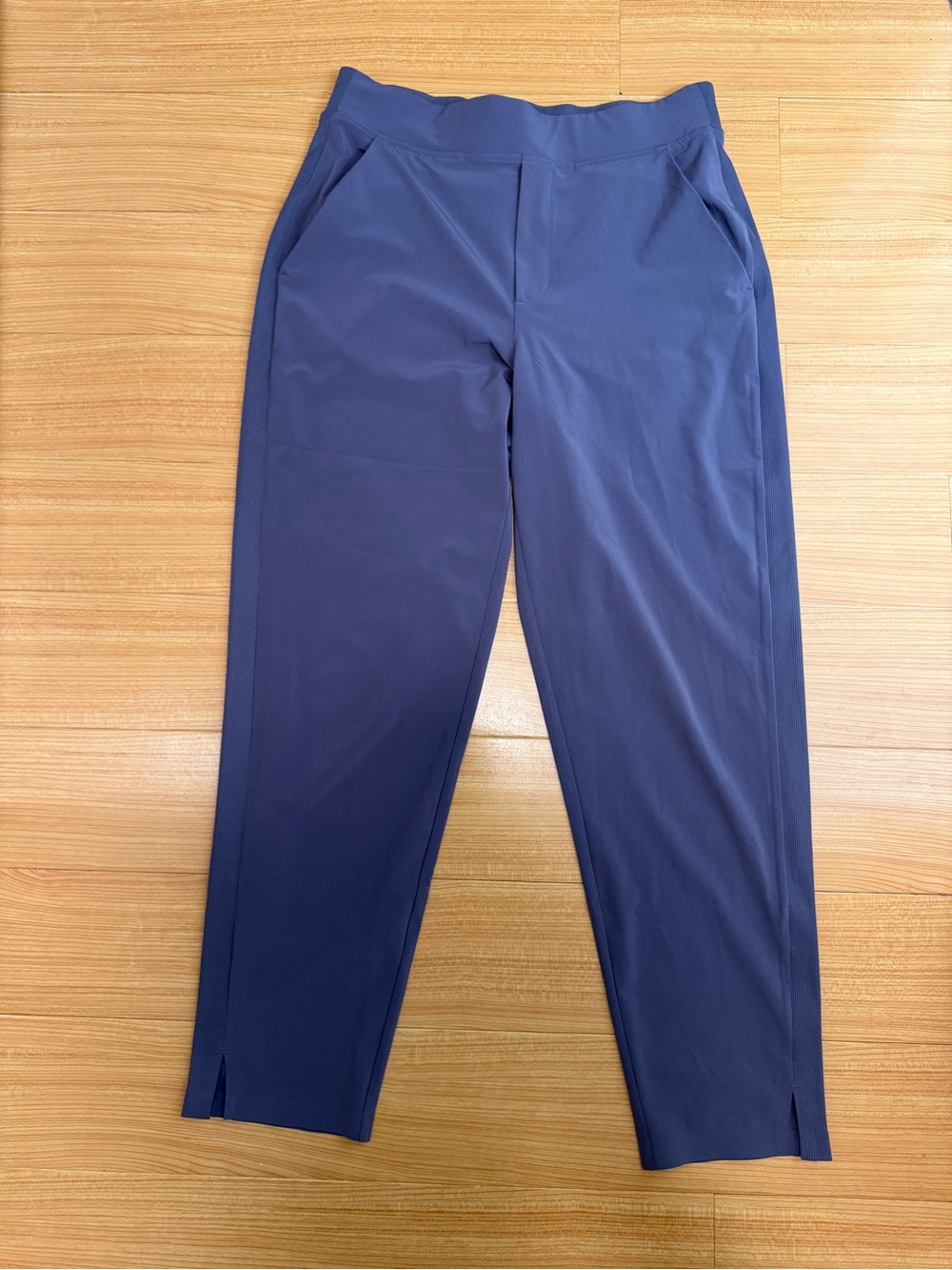 Athleta women’s Purple Stretch travel pants